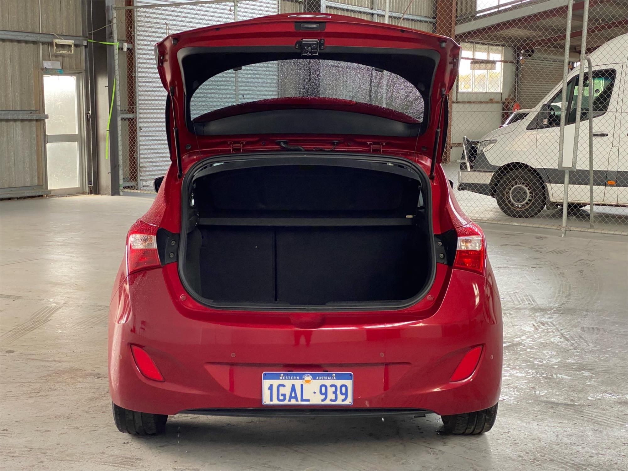 2016 HYUNDAI i30 10