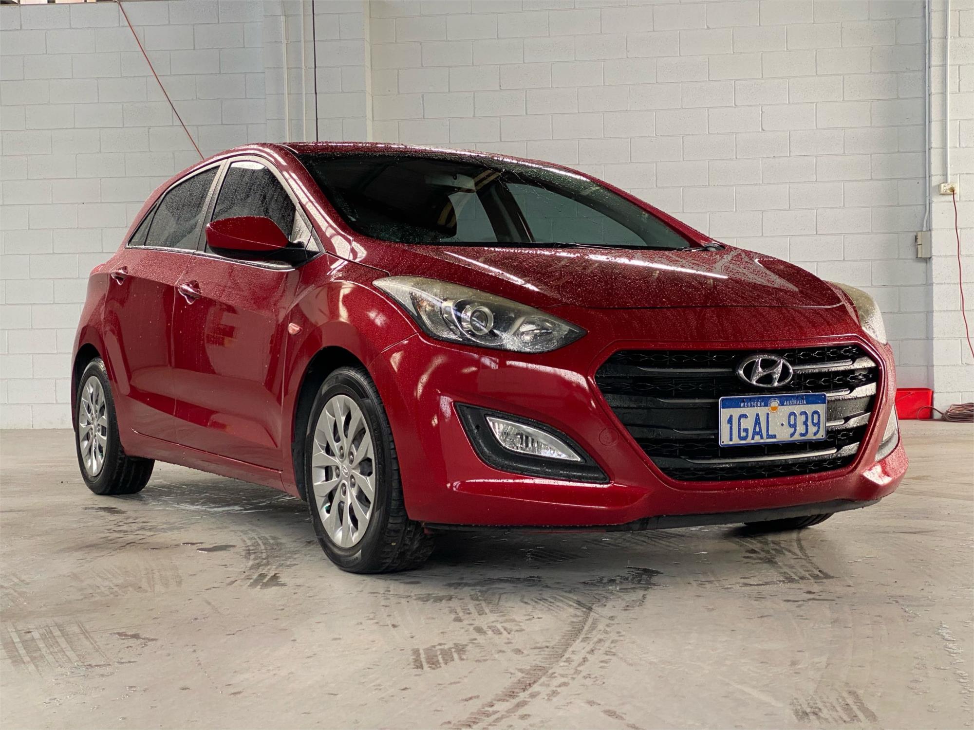 2016 HYUNDAI i30 2