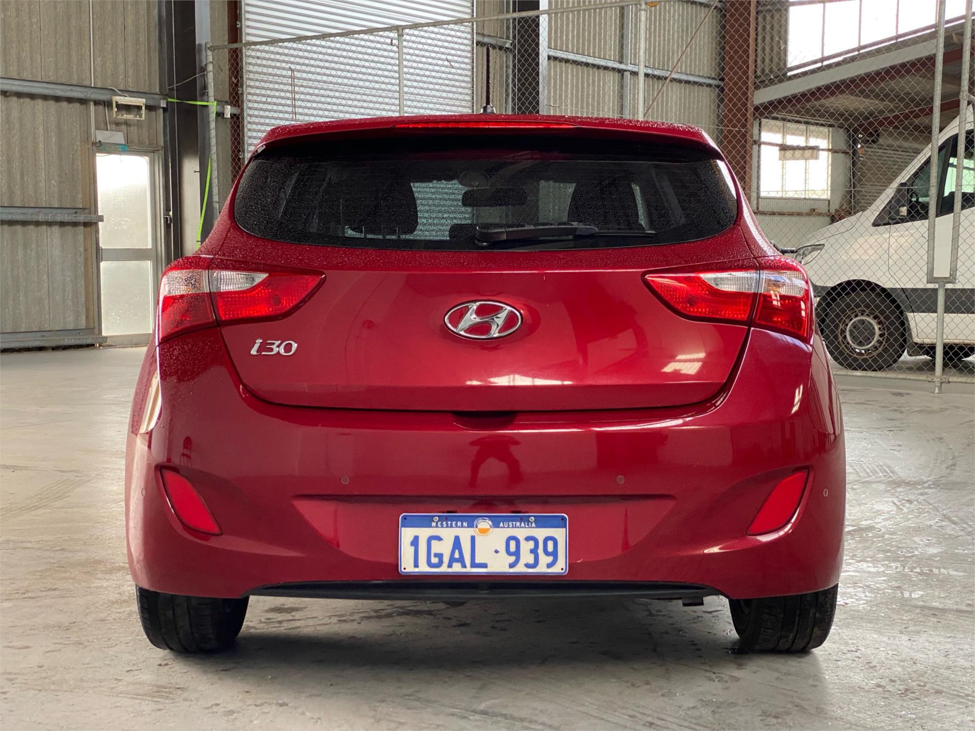 2016 HYUNDAI i30 5