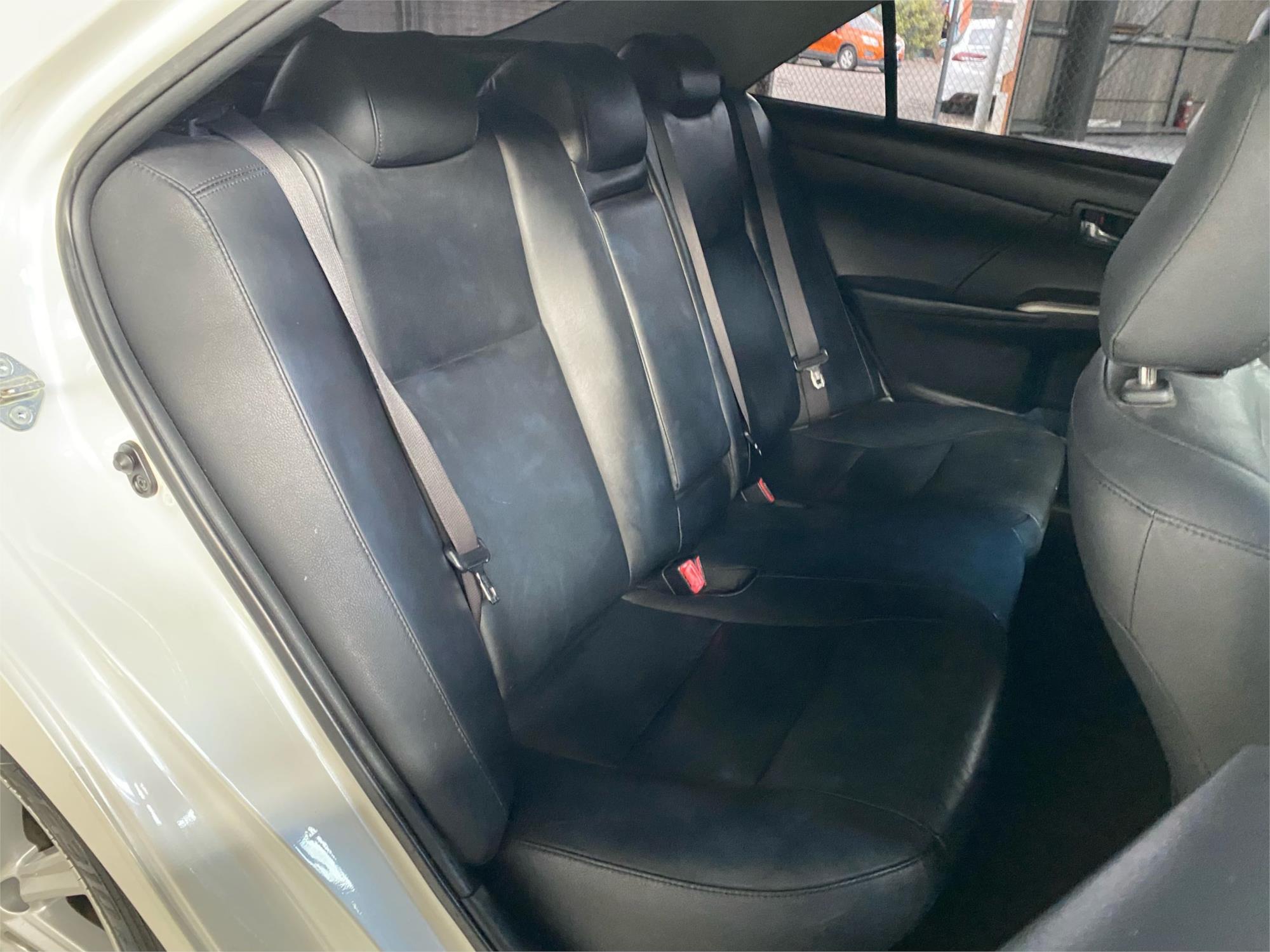2013 TOYOTA AURION 14