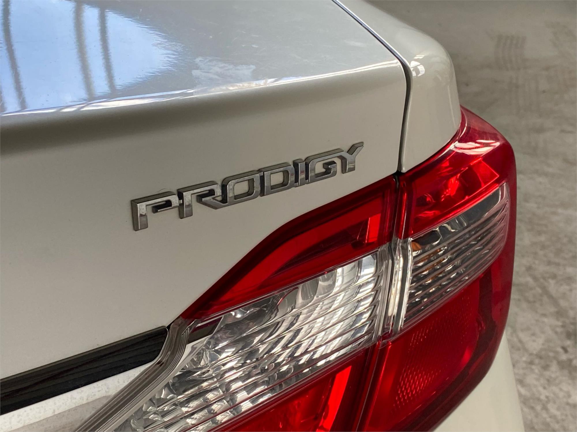 2013 TOYOTA AURION 6