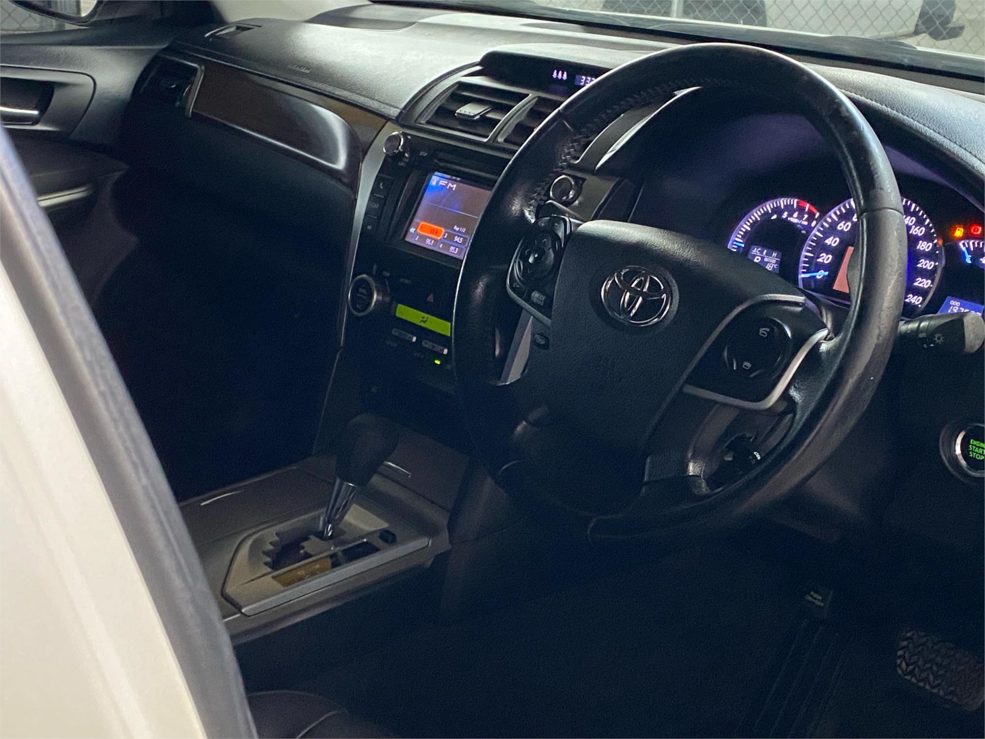 2013 TOYOTA AURION 9