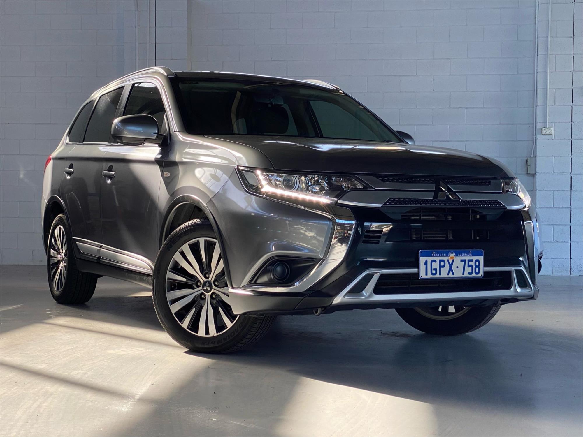 2018 MITSUBISHI OUTLANDER