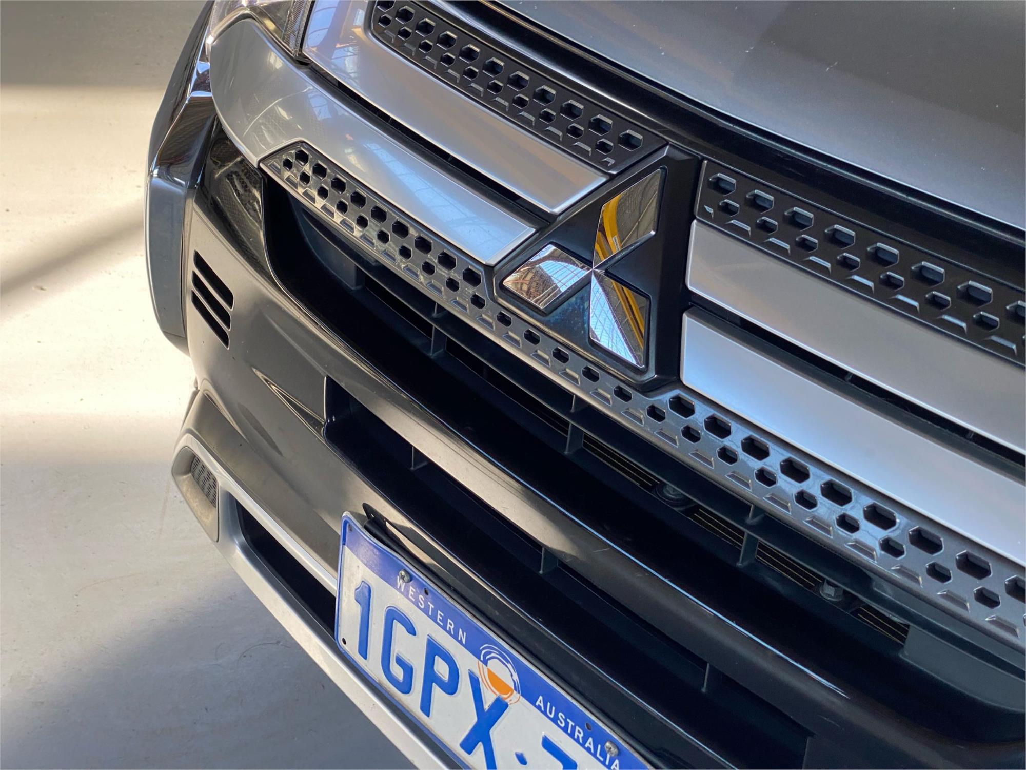 2018 MITSUBISHI OUTLANDER 11