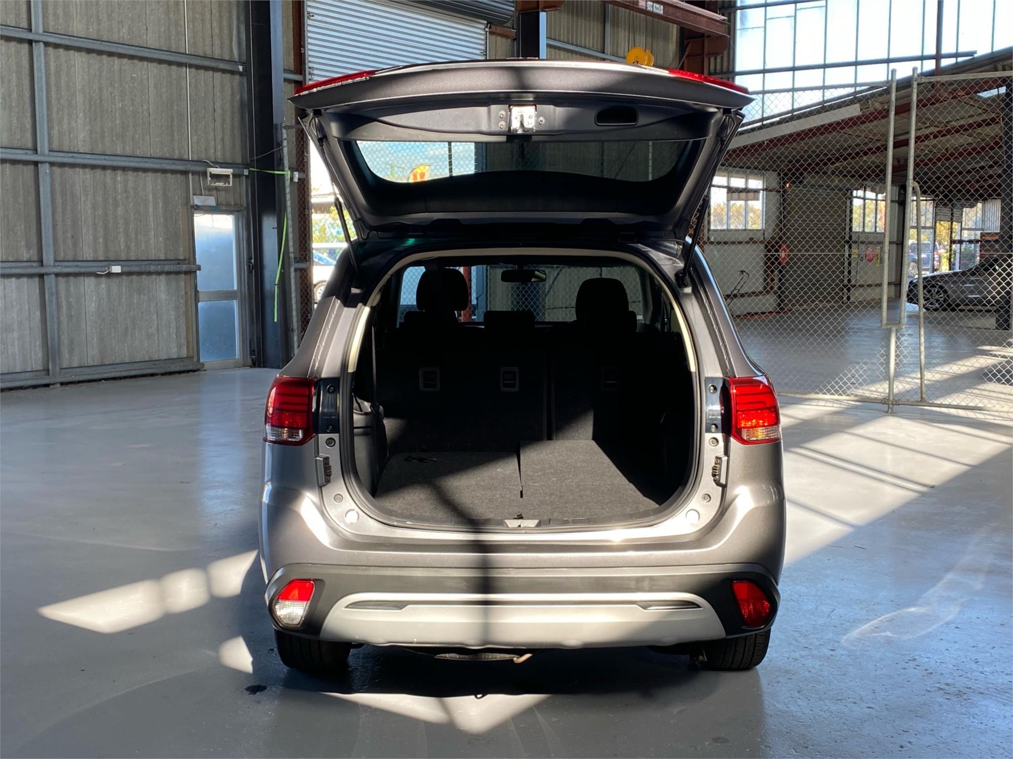 2018 MITSUBISHI OUTLANDER 14