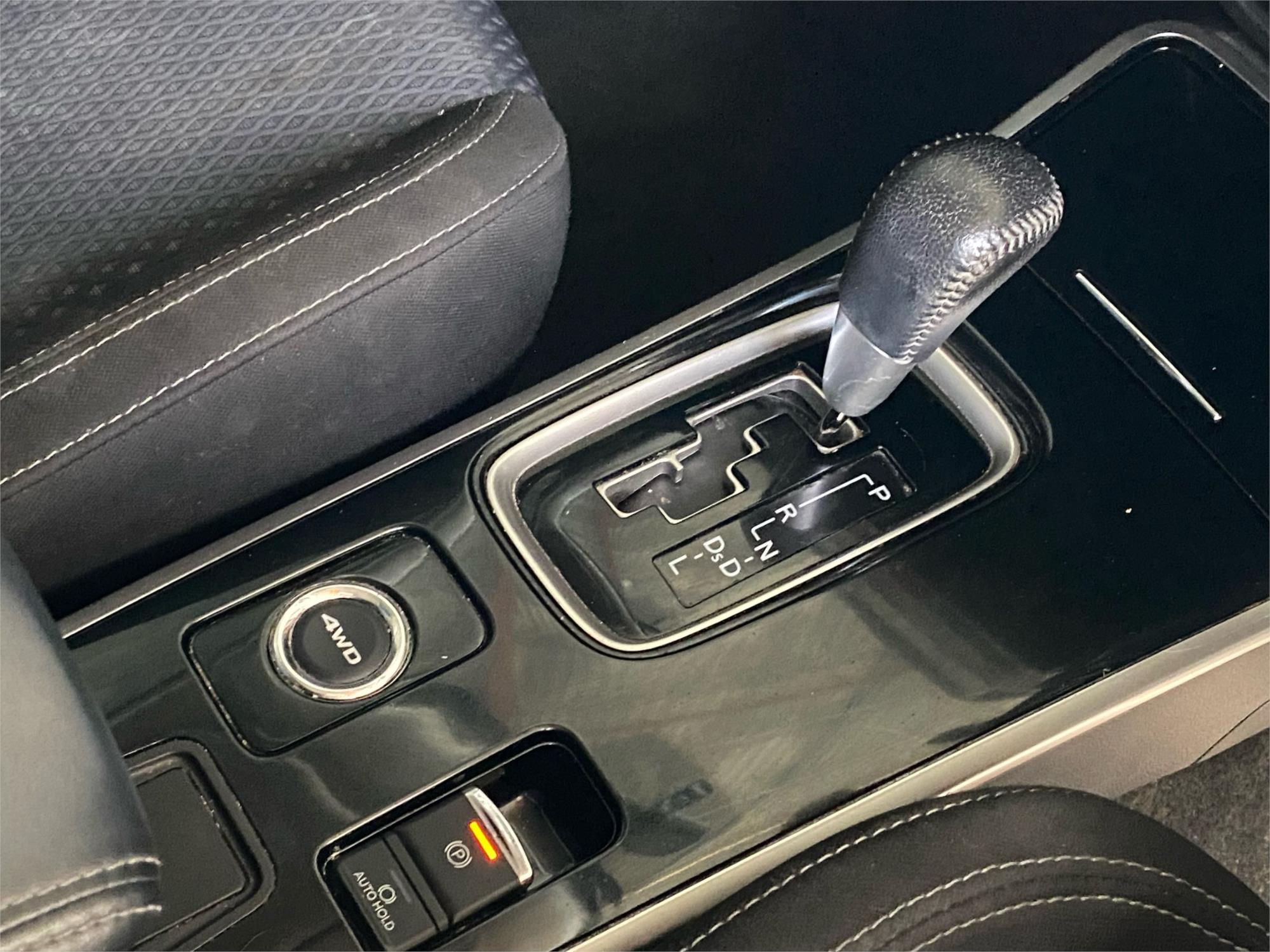 2018 MITSUBISHI OUTLANDER 19