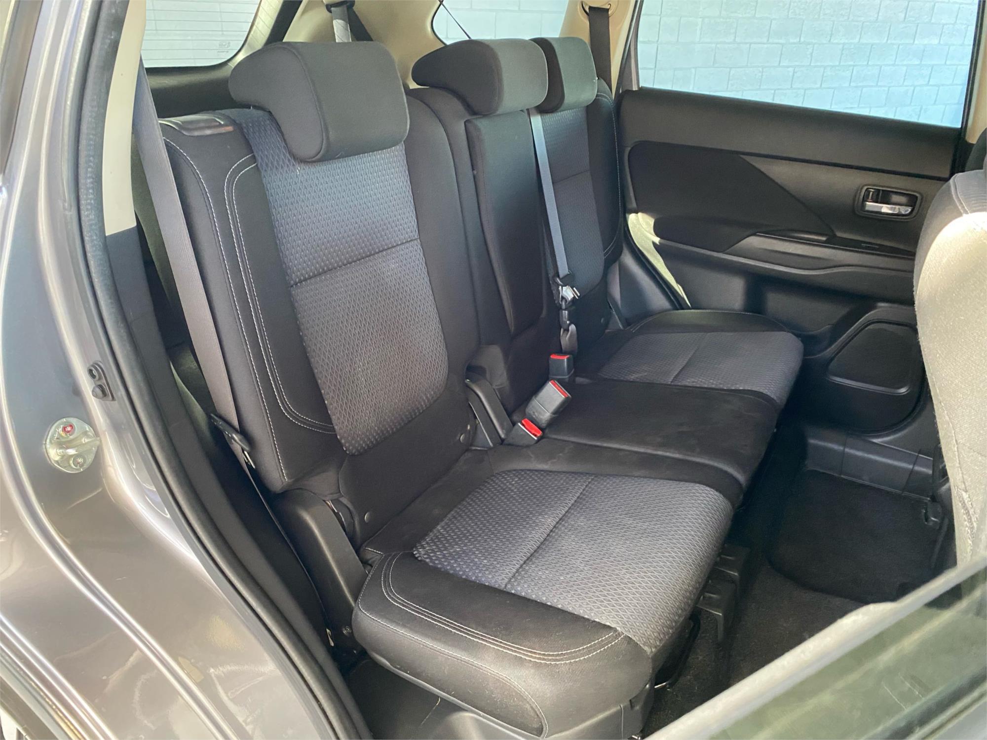 2018 MITSUBISHI OUTLANDER 21