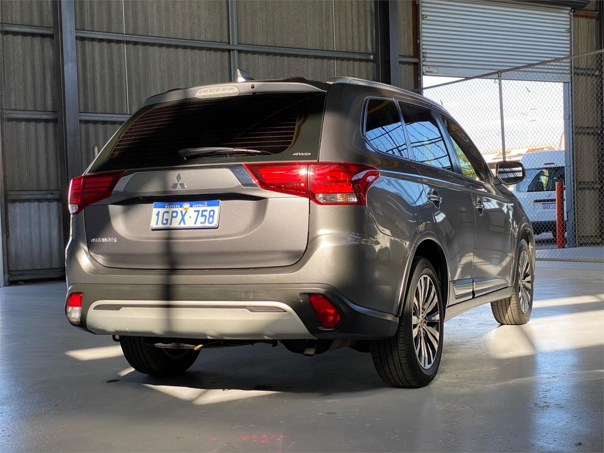 2018 MITSUBISHI OUTLANDER 4