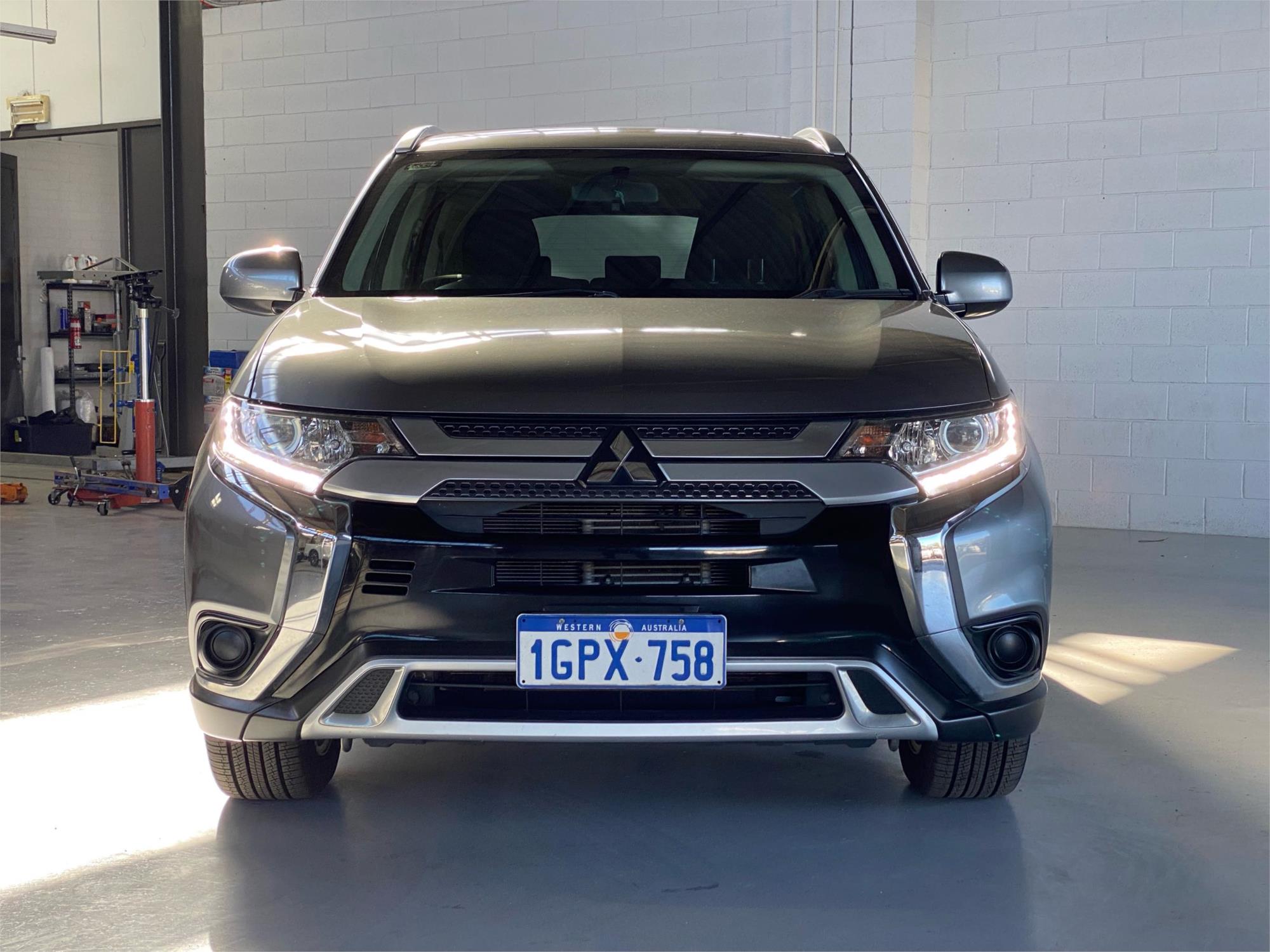 2018 MITSUBISHI OUTLANDER 9