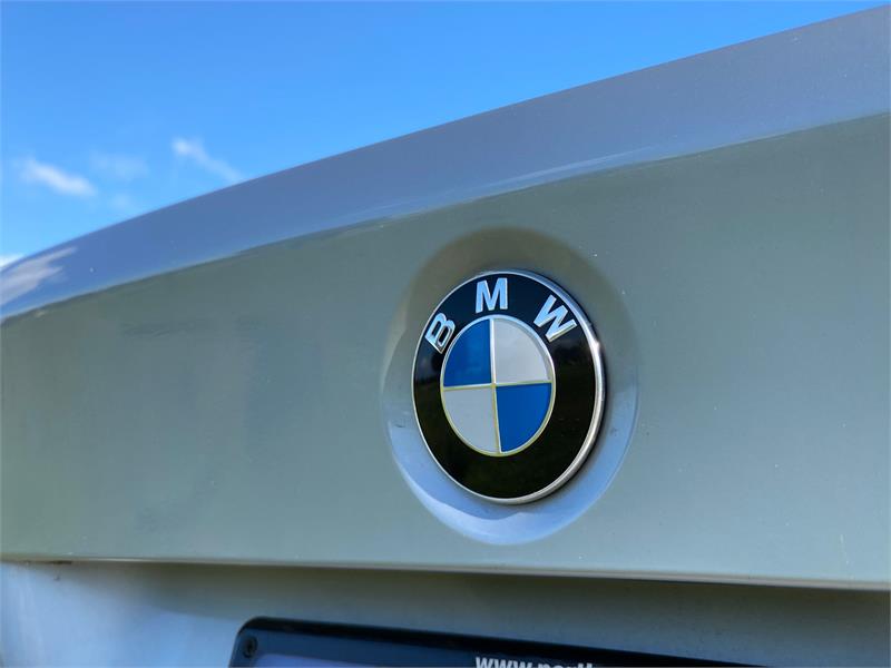 2012 BMW 3 13