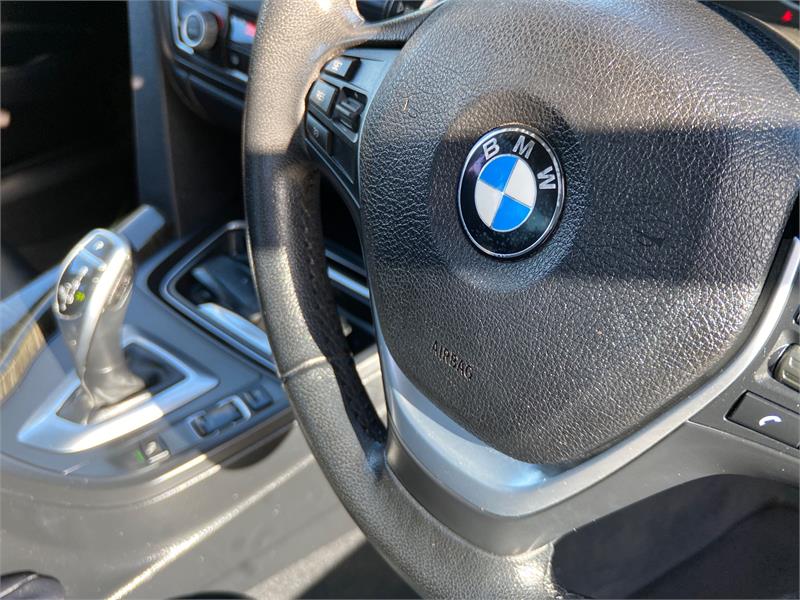 2012 BMW 3 21
