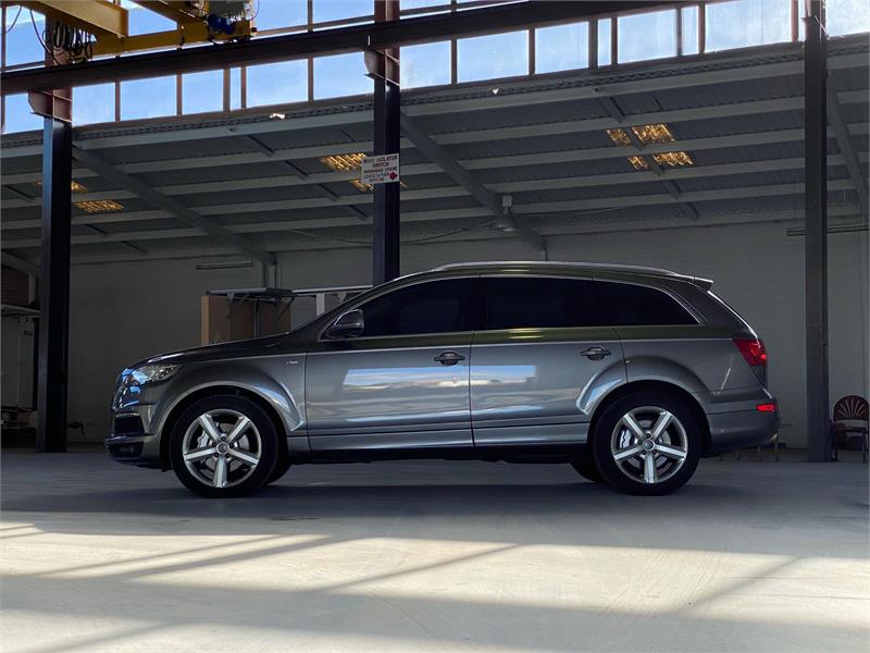 2009 AUDI Q7 7