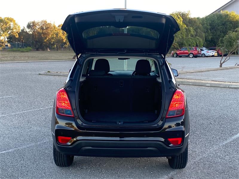 2018 HOLDEN TRAX 18