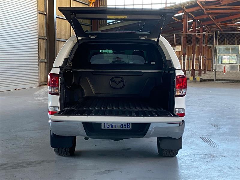 2019 MAZDA BT-50 15