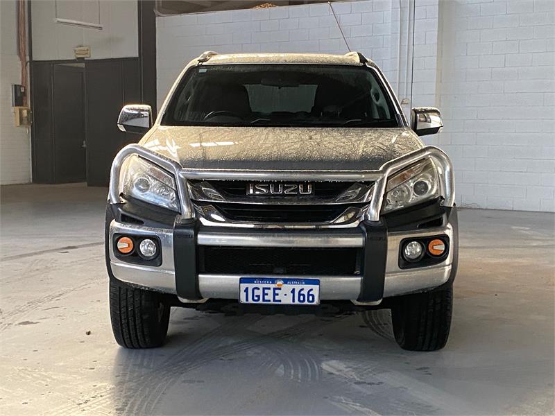 2015 ISUZU MU-X 9