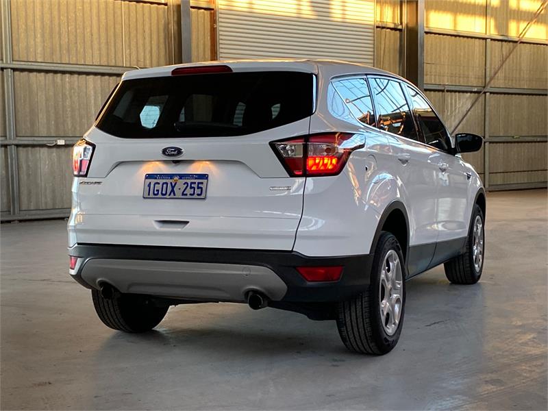 2018 FORD ESCAPE 4