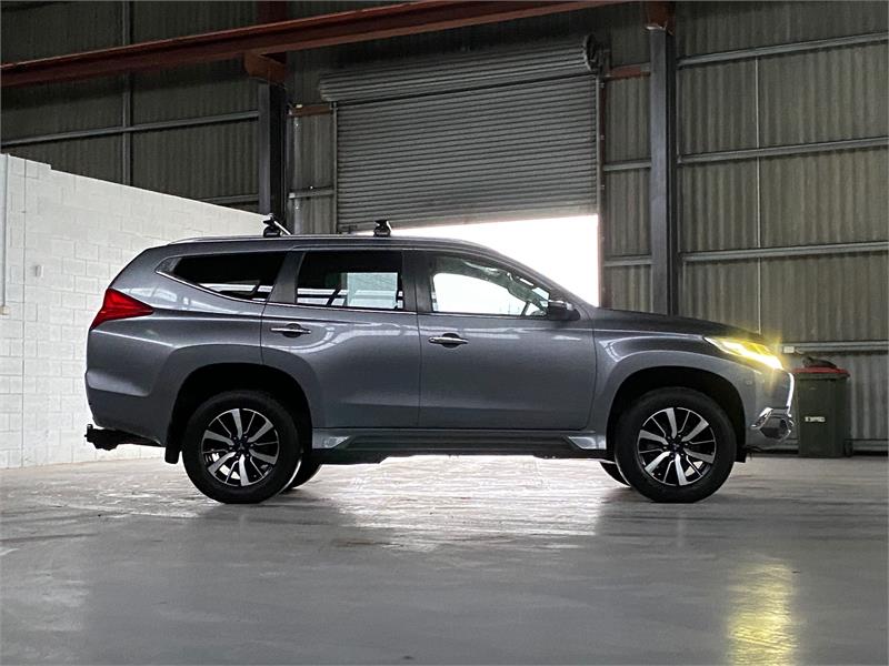 2016 MITSUBISHI PAJERO SPORT 3