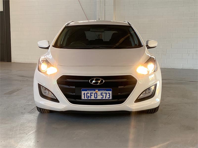 2015 HYUNDAI i30 9