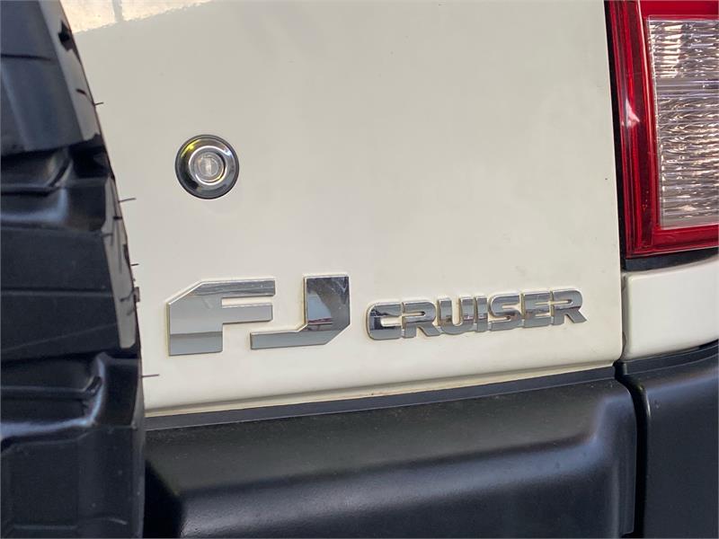 2014 TOYOTA FJ CRUISER 14