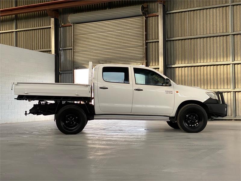 2012 TOYOTA HILUX 3