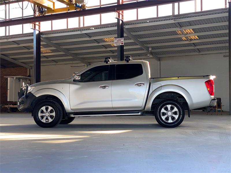 2015 NISSAN NAVARA 7