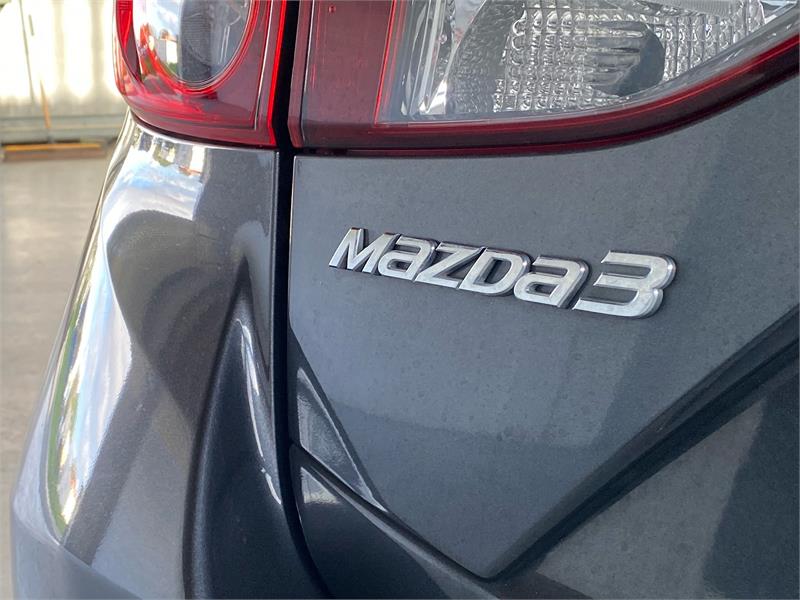 2015 MAZDA MAZDA3 13