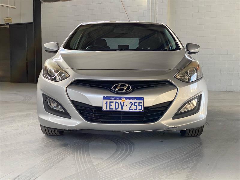 2013 HYUNDAI i30 10