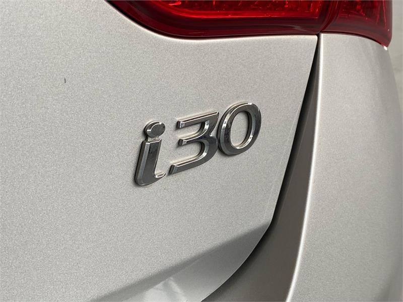 2013 HYUNDAI i30 15