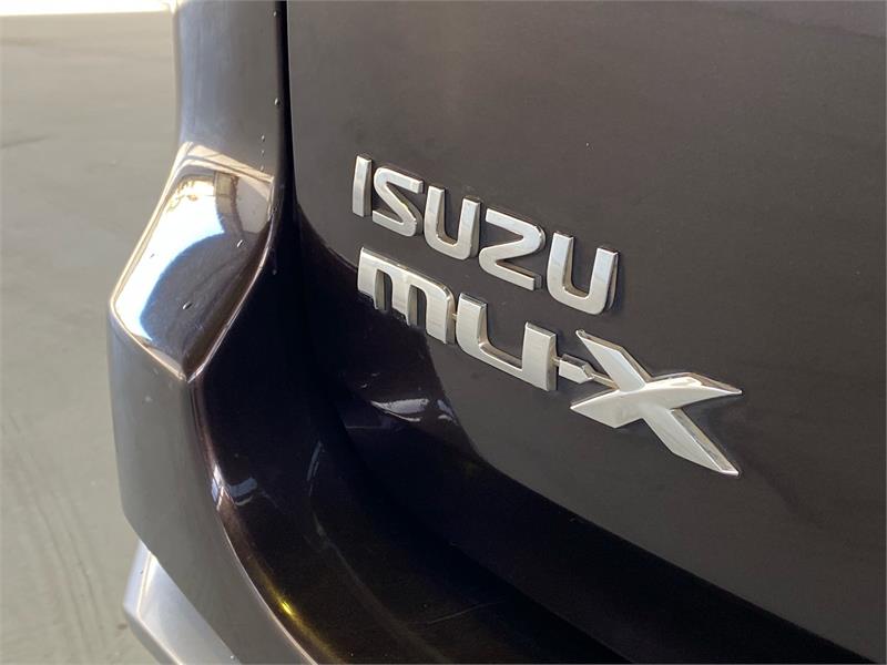 2019 ISUZU MU-X 13