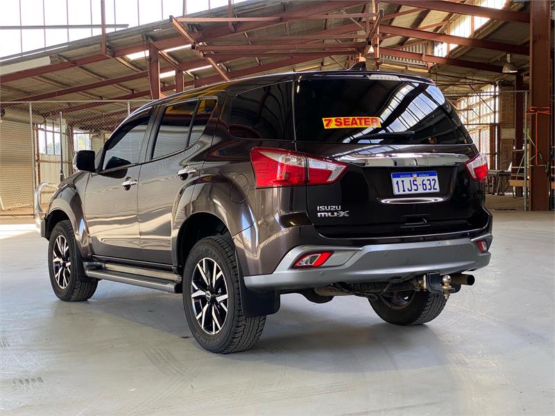 2019 ISUZU MU-X 6