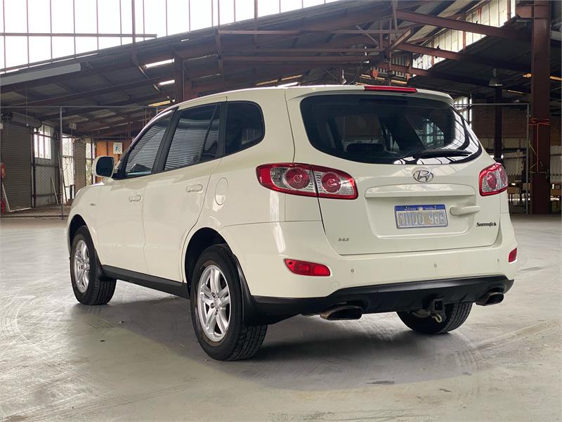 2011 HYUNDAI SANTA FE 6