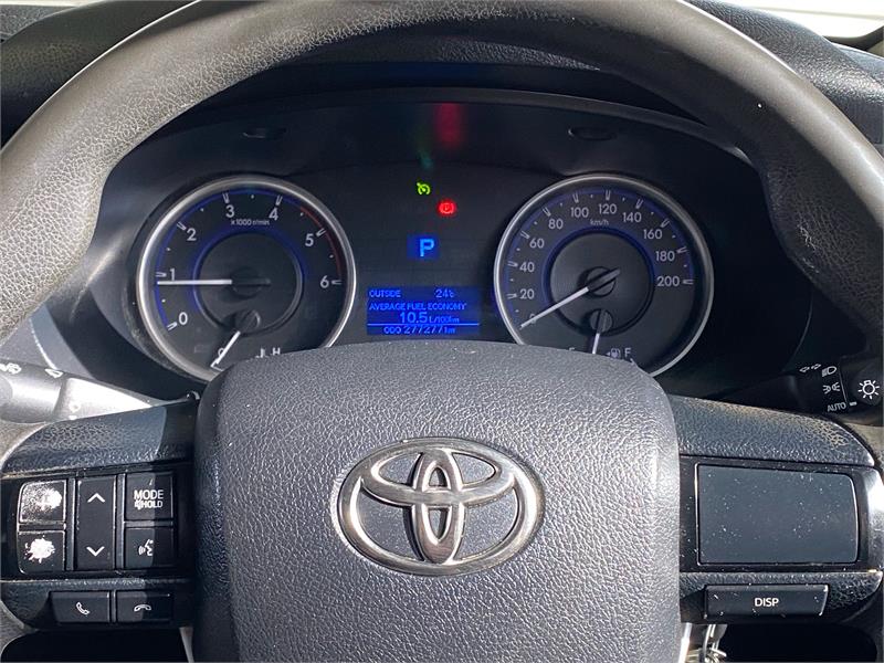 2016 TOYOTA HILUX 21