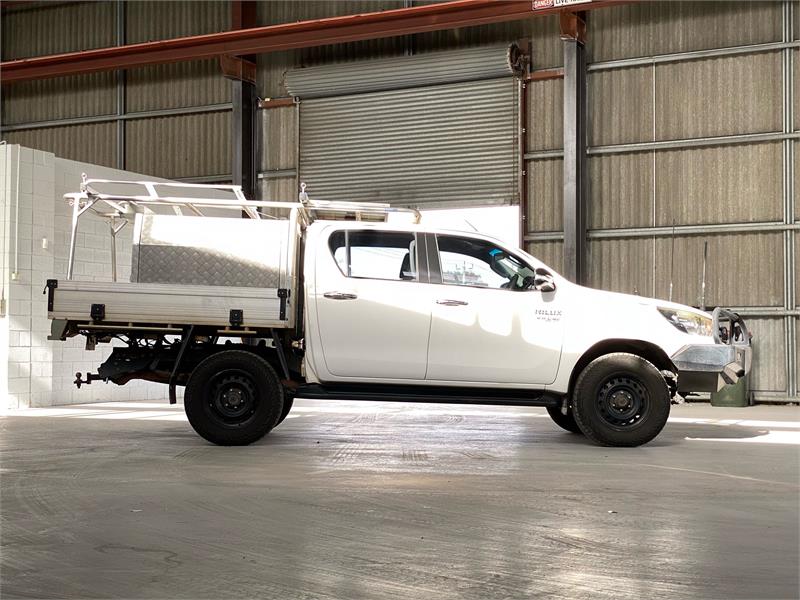 2016 TOYOTA HILUX 3