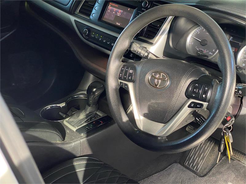 2018 TOYOTA KLUGER 17