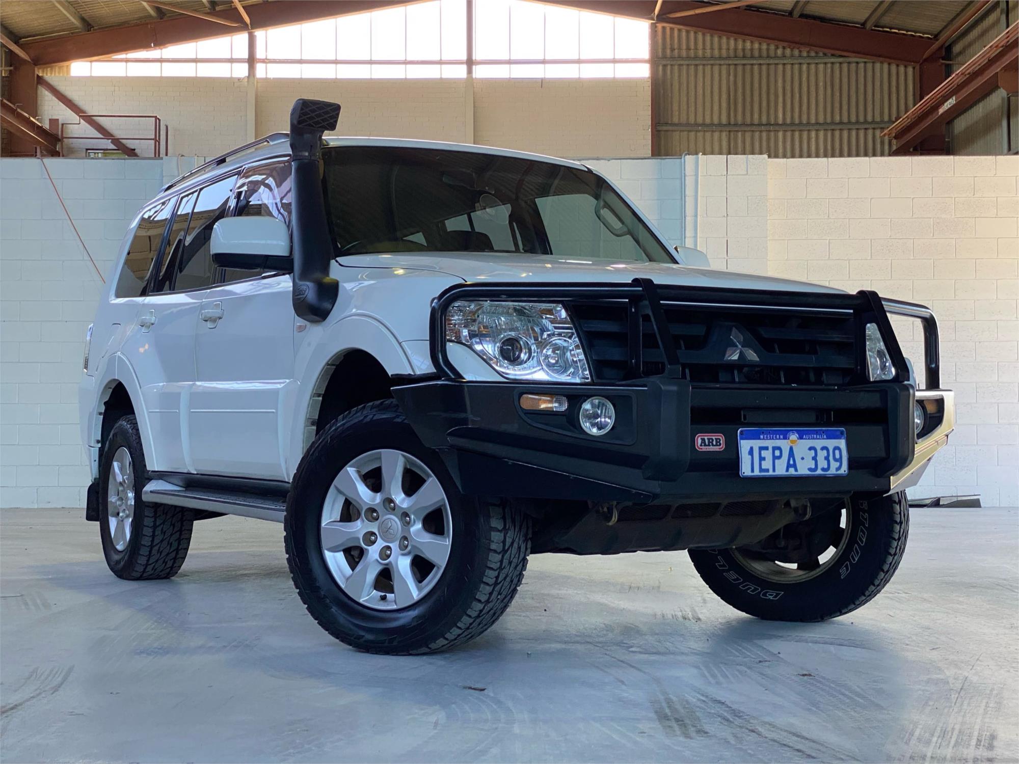 2014 MITSUBISHI PAJERO