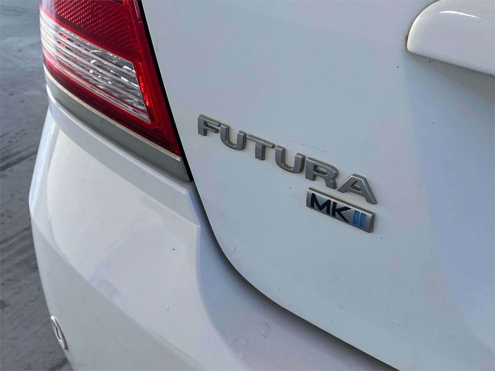 2006 FORD FALCON 13