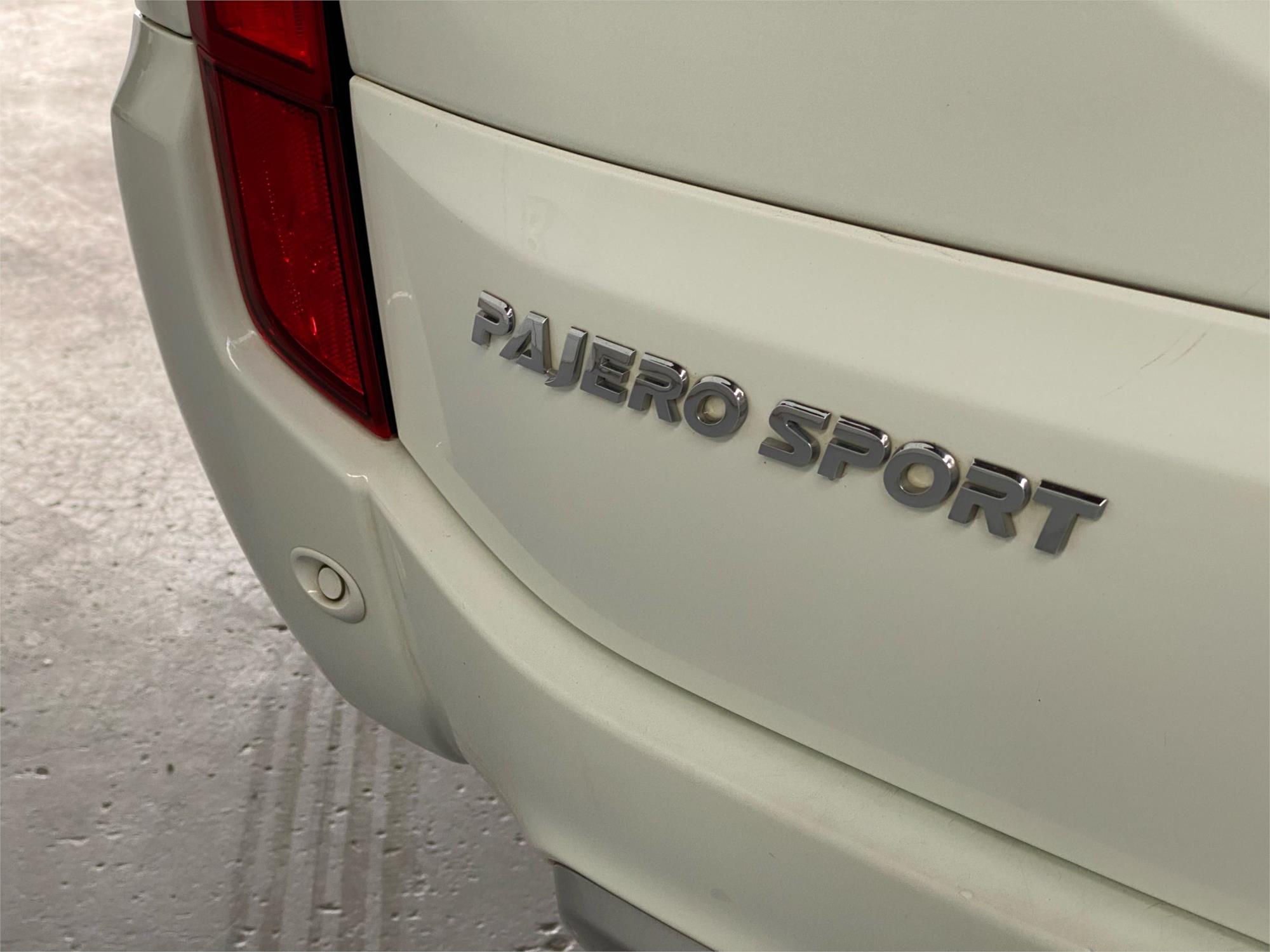2017 MITSUBISHI PAJERO SPORT 14