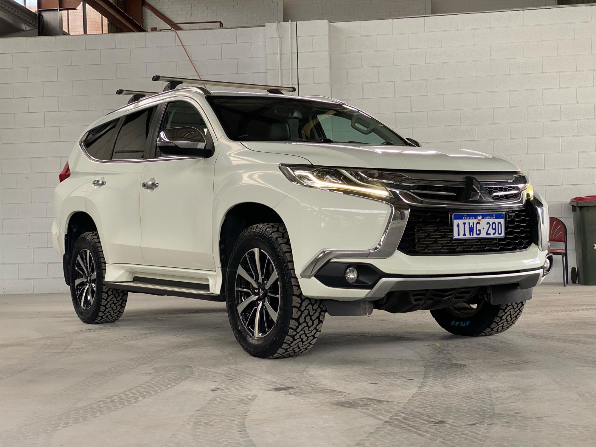 2017 MITSUBISHI PAJERO SPORT 2