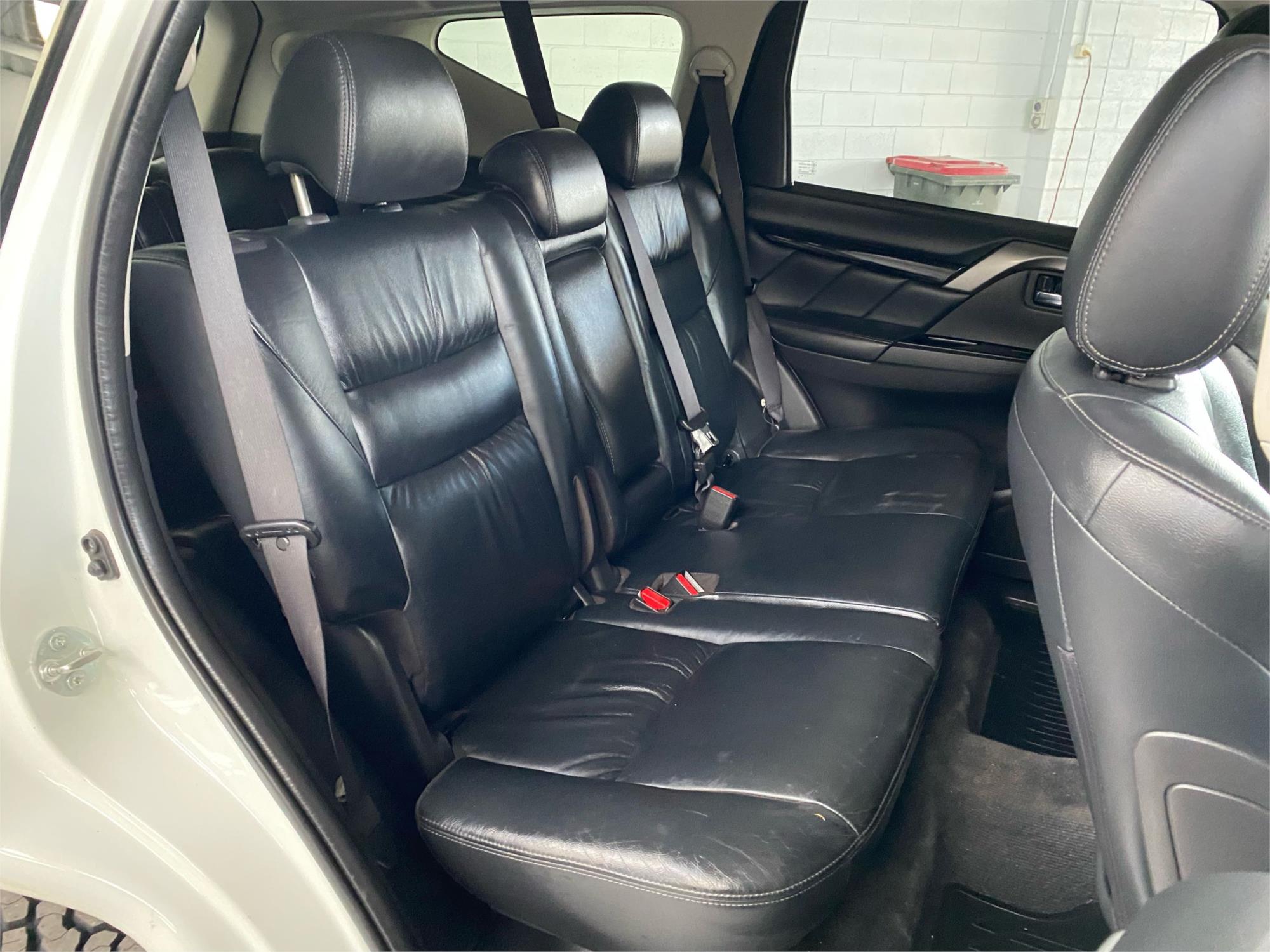 2017 MITSUBISHI PAJERO SPORT 23