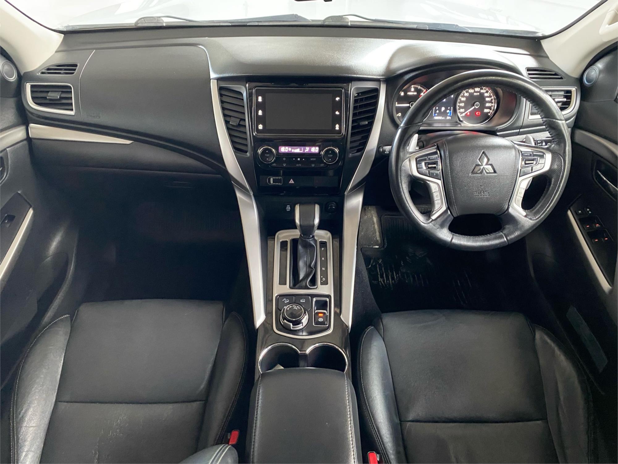 2017 MITSUBISHI PAJERO SPORT 26