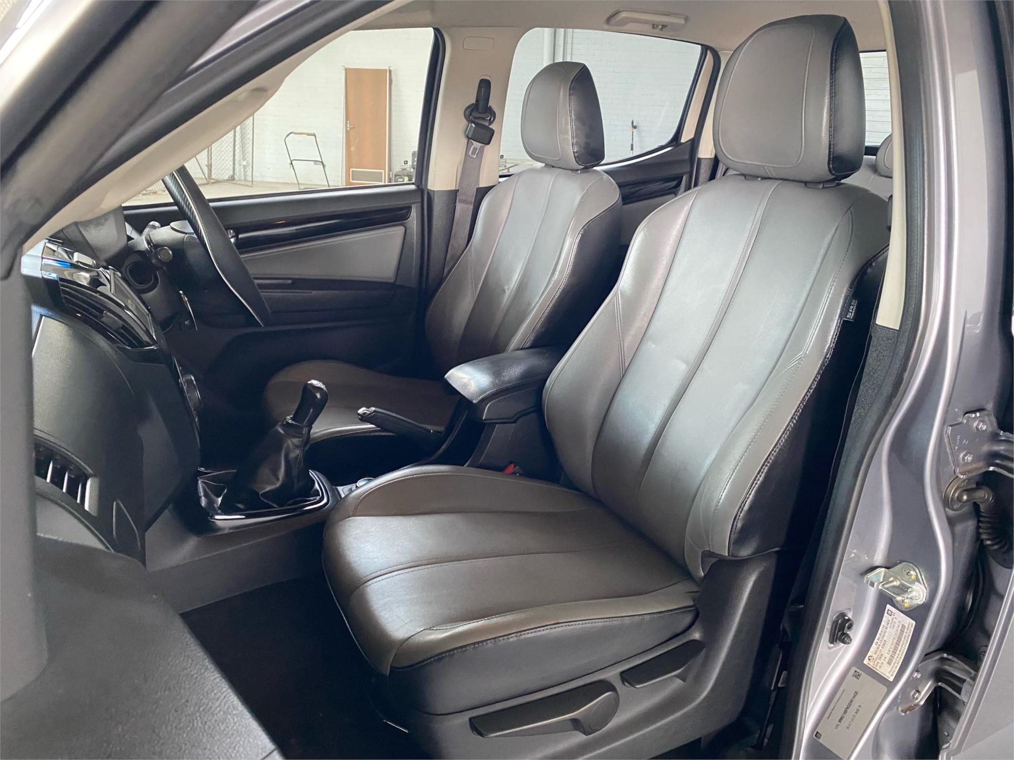 2015 HOLDEN COLORADO 23