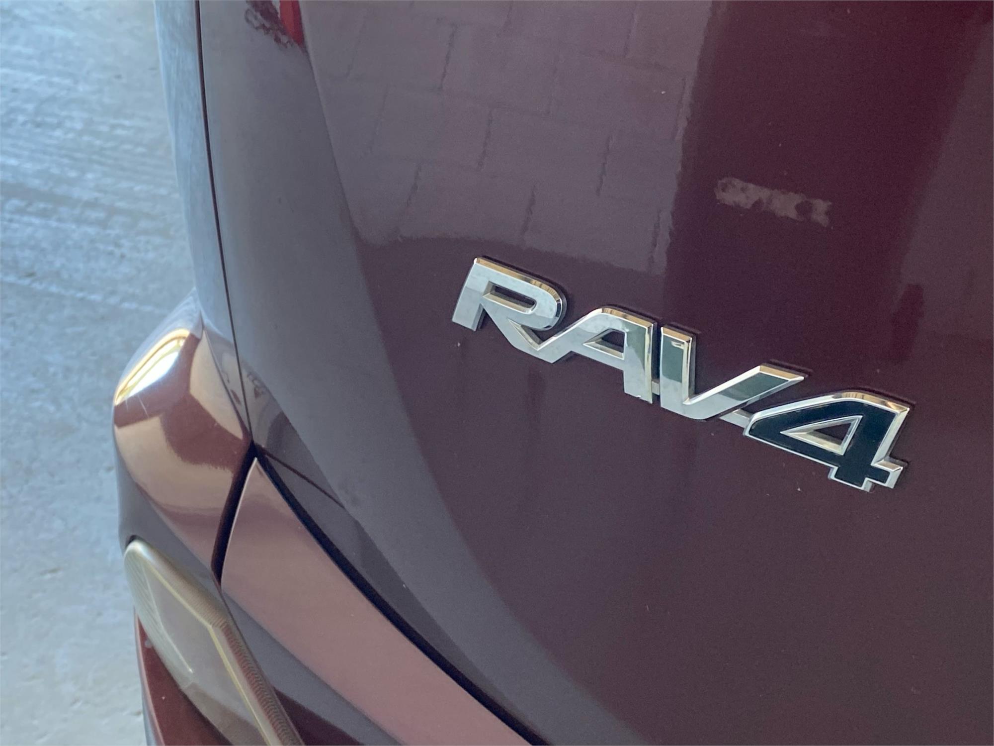 2016 TOYOTA RAV4 13