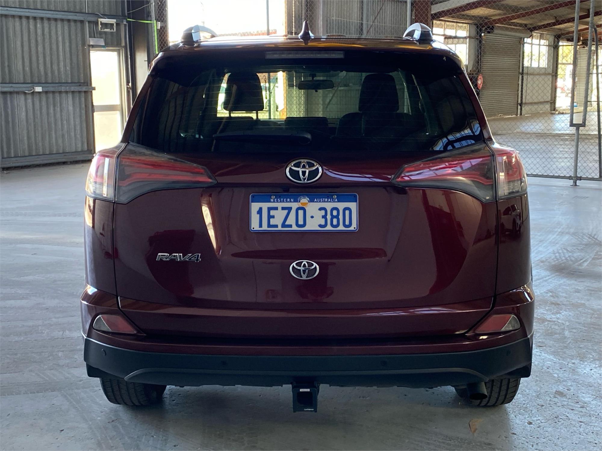 2016 TOYOTA RAV4 5