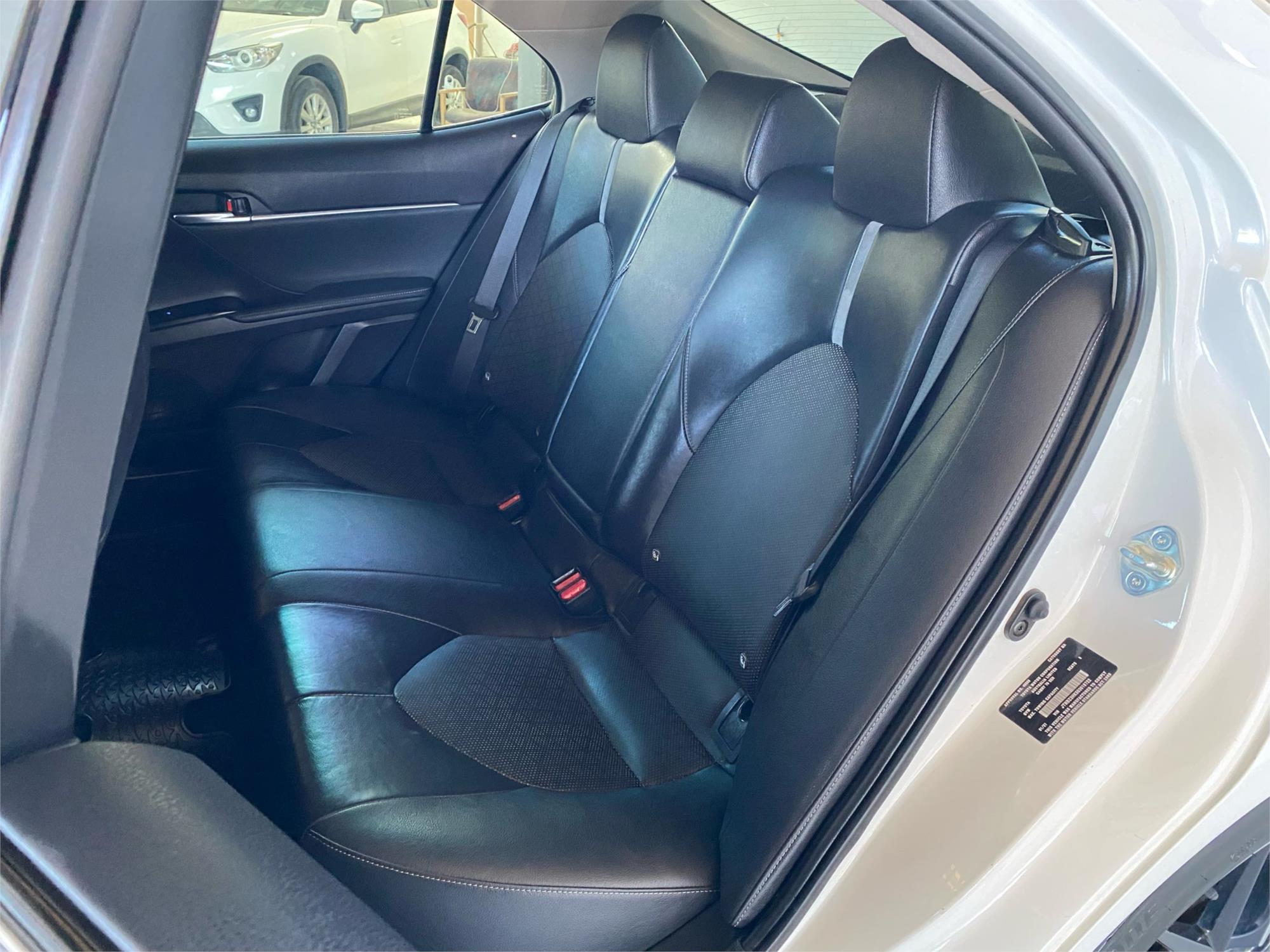 2021 TOYOTA CAMRY 27