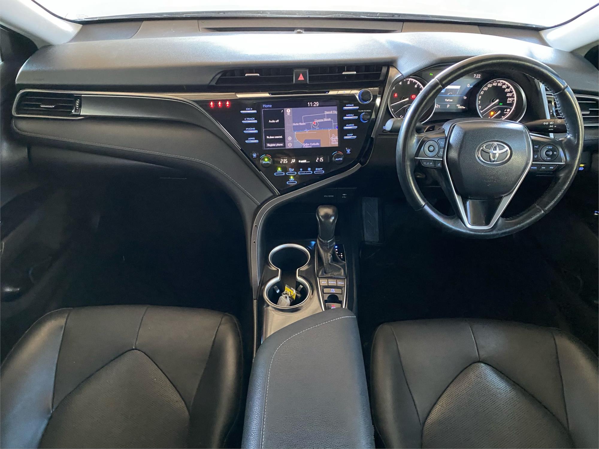 2021 TOYOTA CAMRY 28
