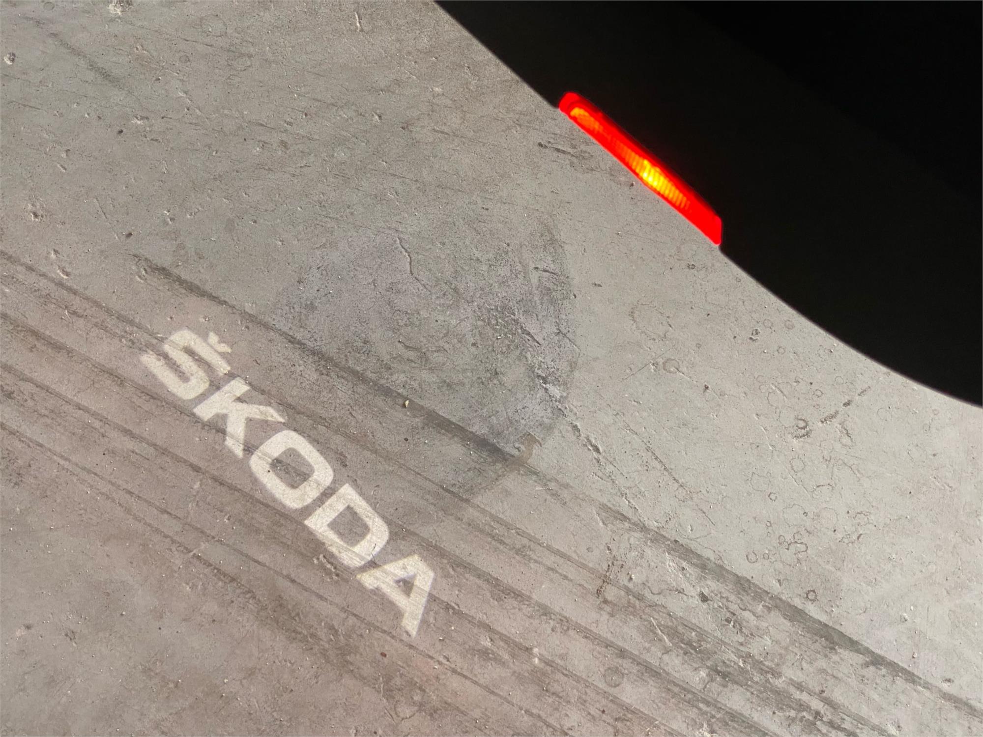 2022 SKODA SUPERB 18