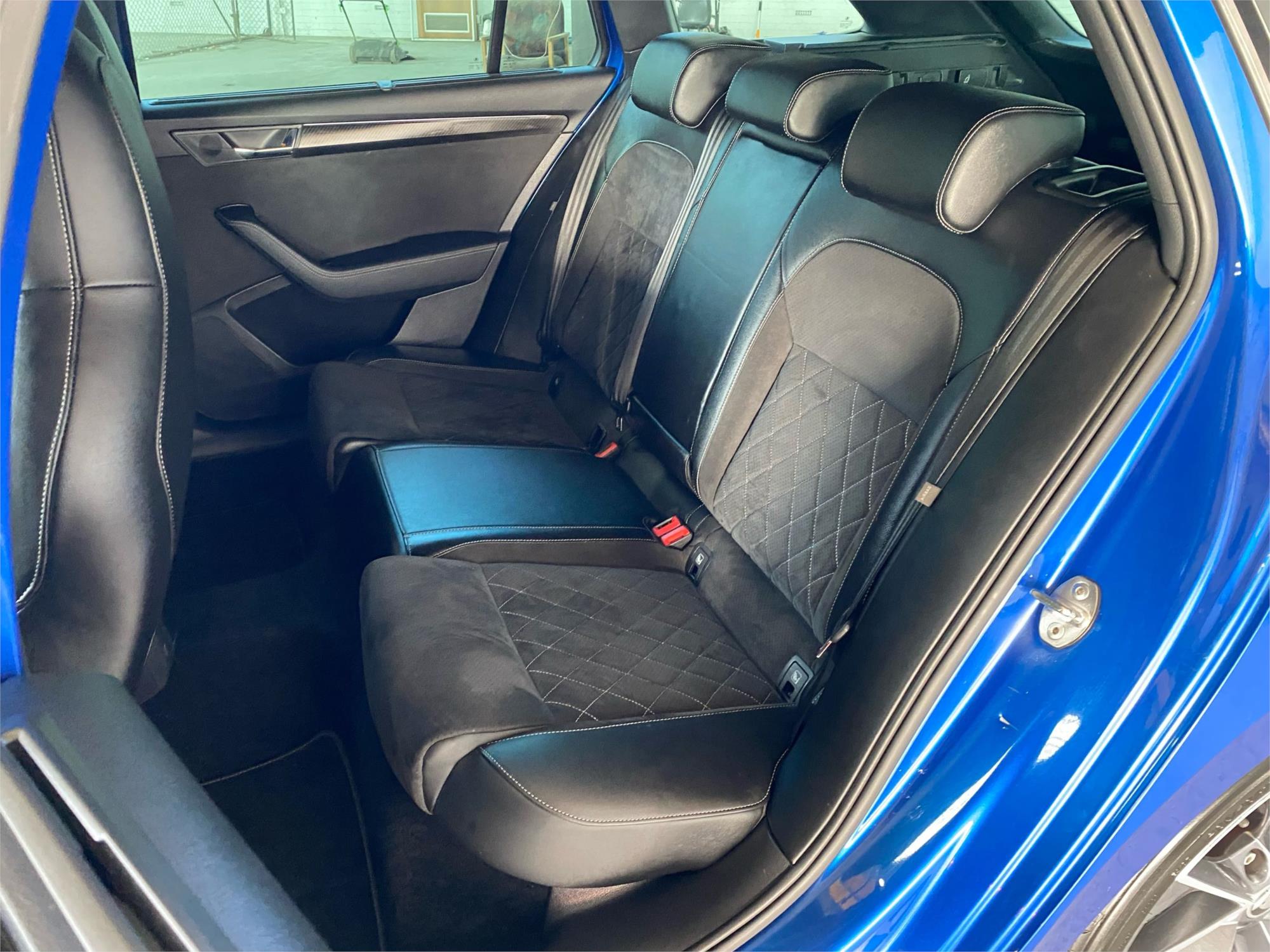 2022 SKODA SUPERB 28