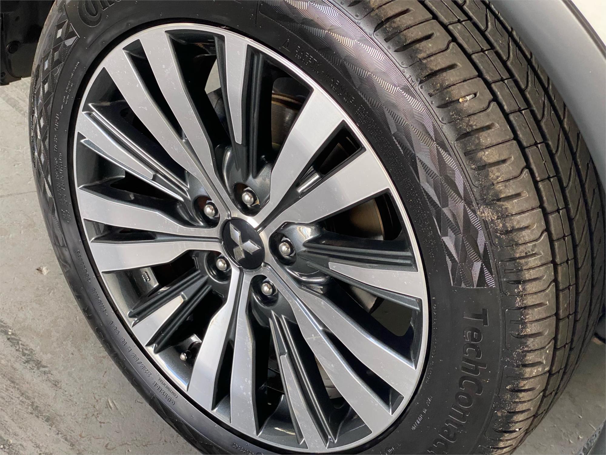 2019 MITSUBISHI OUTLANDER 11