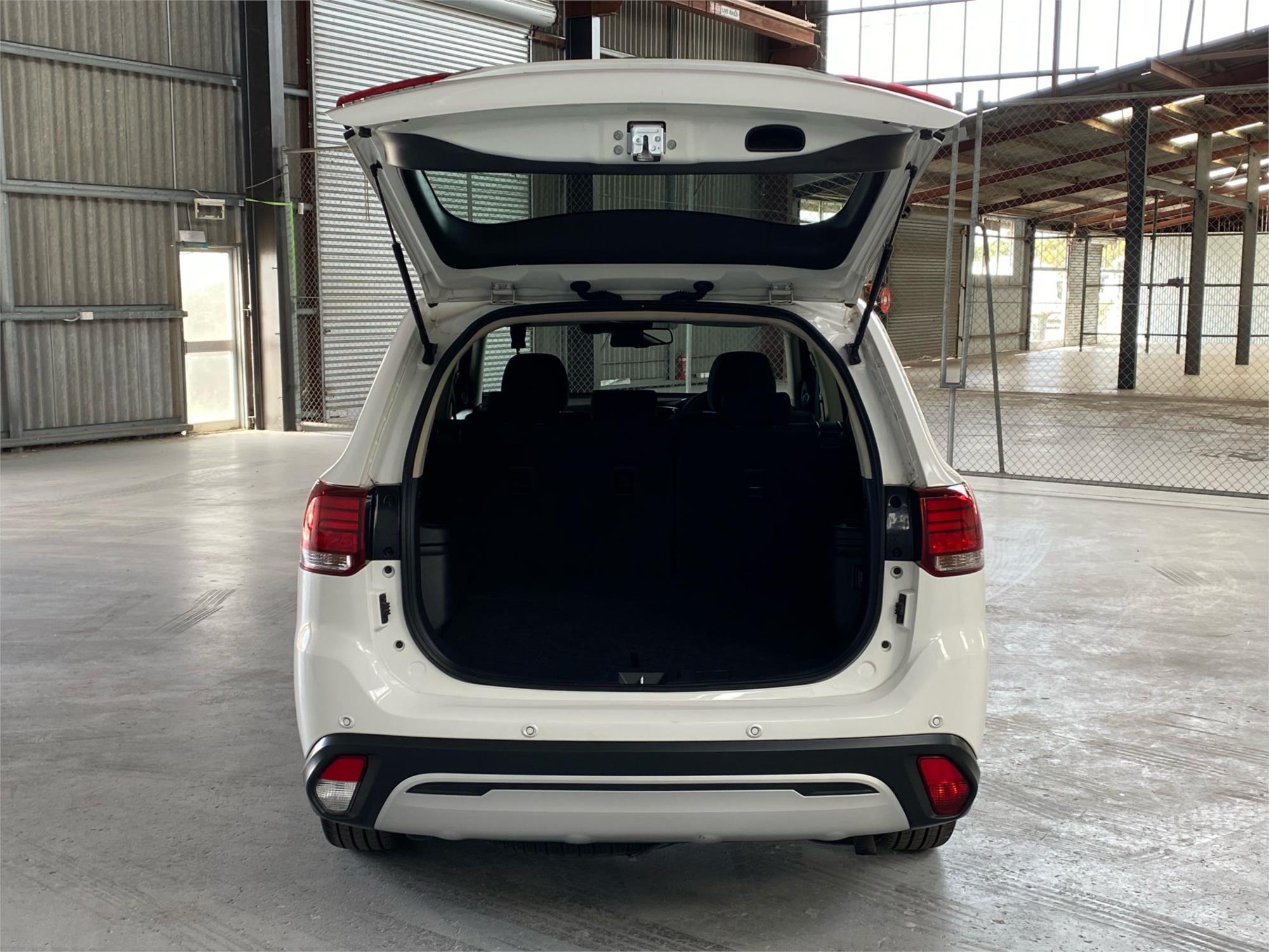 2019 MITSUBISHI OUTLANDER 15