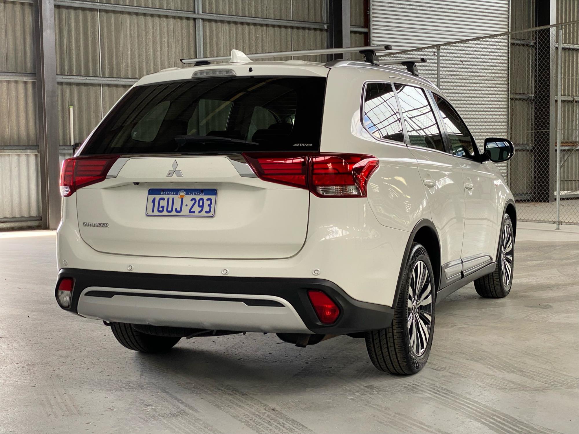 2019 MITSUBISHI OUTLANDER 4